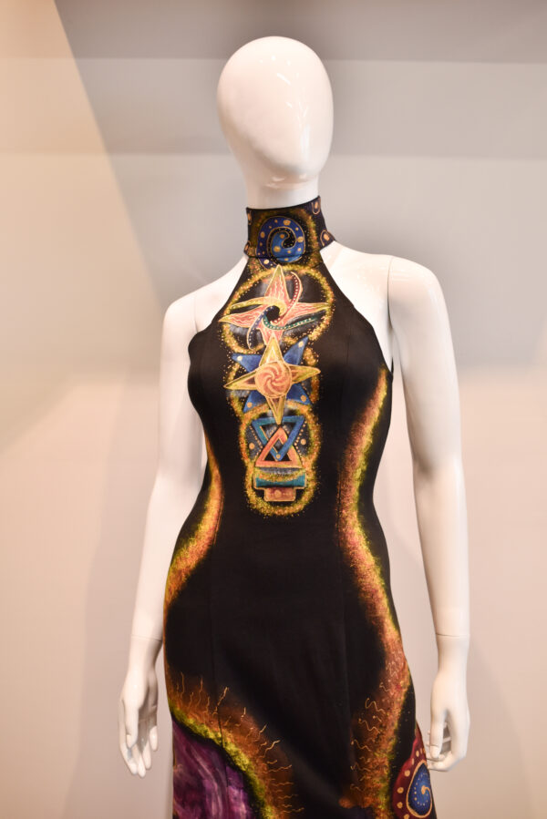 Vestido largo sin mangas, cuello mao. - Image 2