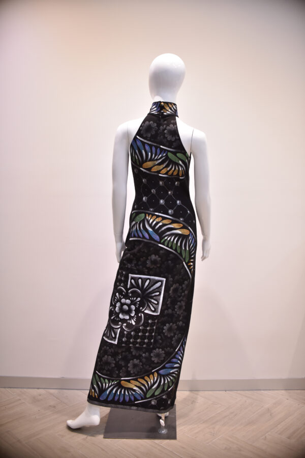 Vestido largo sin mangas, cuello mao. - Image 3