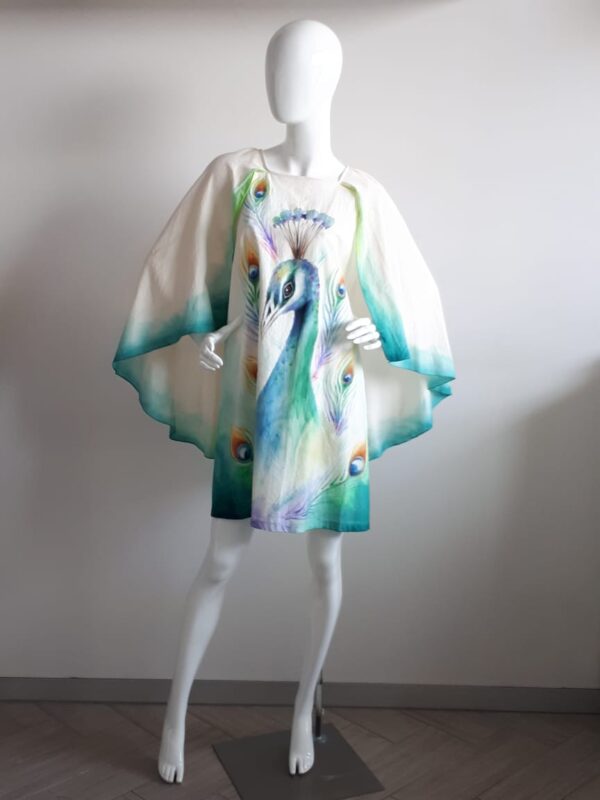 Vestido con capa